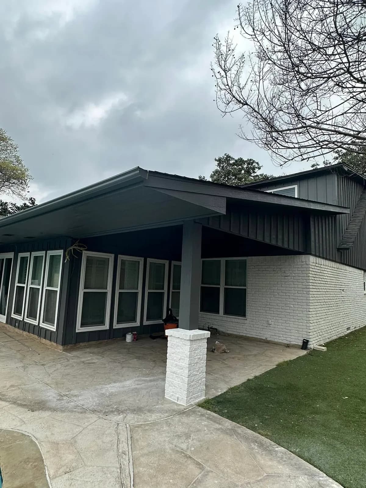 Modern Patio Cover on a Mid-Century Home — patio covers in Highland Park, Texas